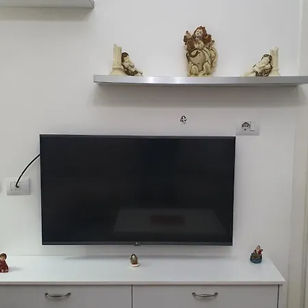7 * Vlorë