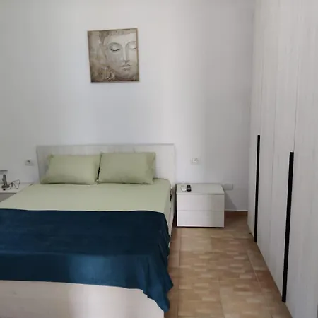 Villa 7 *
