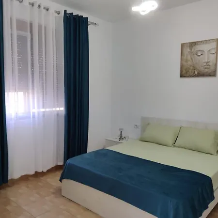 Villa 7 *